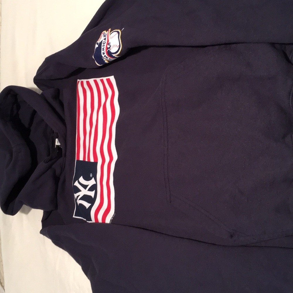 Boys Yankee Sweatshirt.